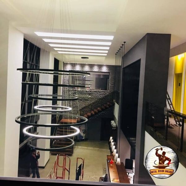 Dikey spiral ring LED avize lobi