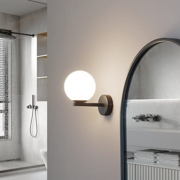 Siyah düz kollu opal küre camlı aplik, banyo ve koridor modern duvar aydınlatması