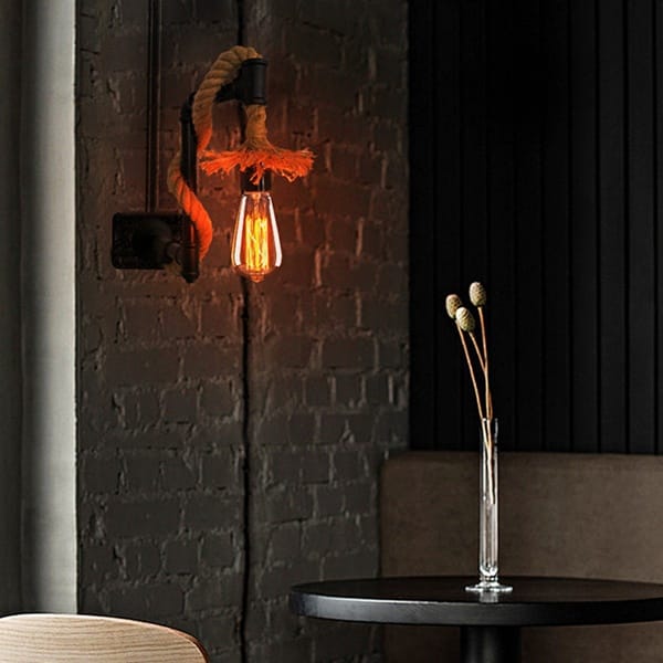 Halat dolamalı boru aplik modeli, siyah metal jüt püsküllü kafe duvarı ve sahil restoranı aydınlatması