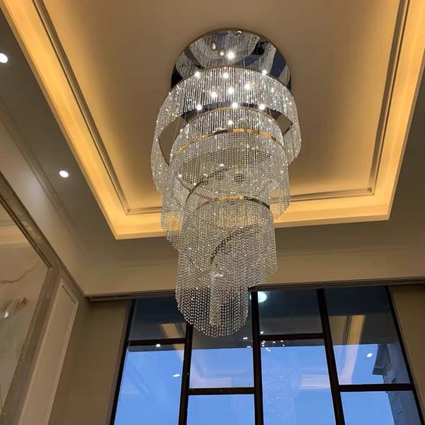 Helezon kristal avize modeli, sarmal krom bantlı uzun gövdeli düğün salonu aydınlatması