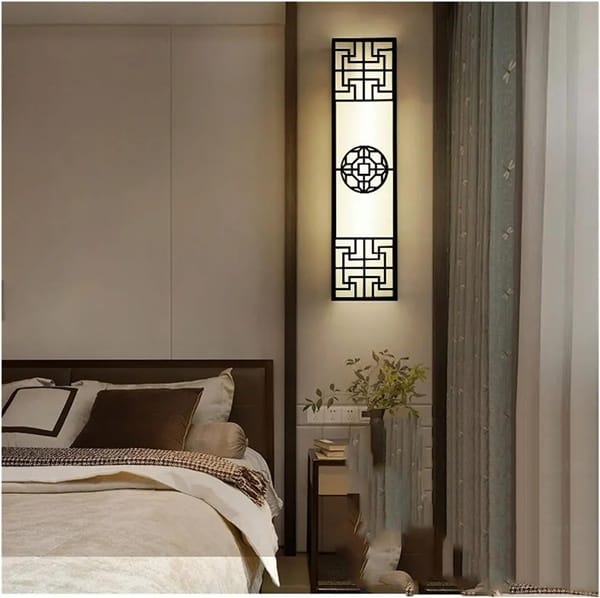 Kafes motifli kumaş aplik modeli, gold ve siyah lazer kesim uzun otel odası ve salon duvarı aydınlatması