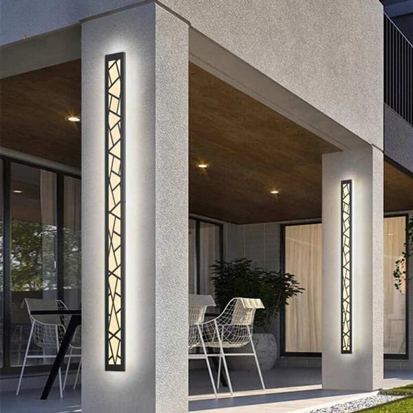 Kırık çizgi desenli dış mekan aplik modeli, ince uzun siyah LED villa cephesi ve ofis girişi aydınlatması